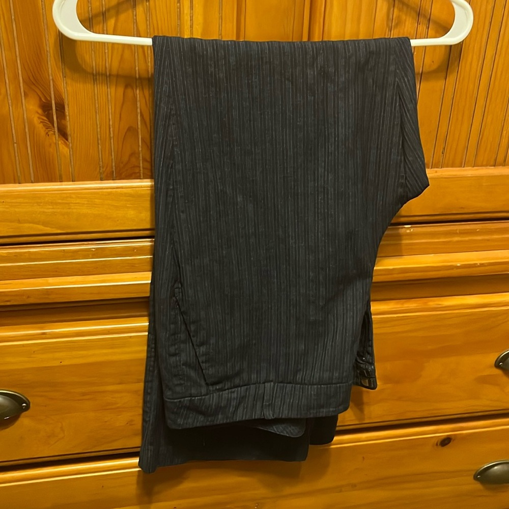 Women’s NY & Co size 12 tall navy blue pin stripe pant with button waist.